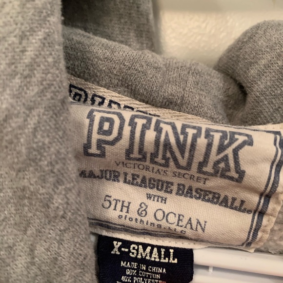 Detroit Tigers PINK zip up hoodie. - Picture 2 of 4